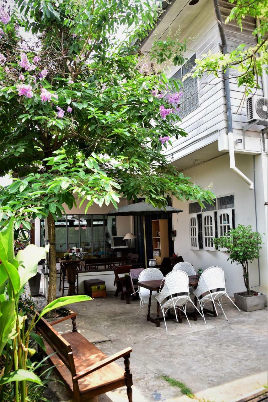 Baan Rare Guesthouse Udon Thani Exterior photo